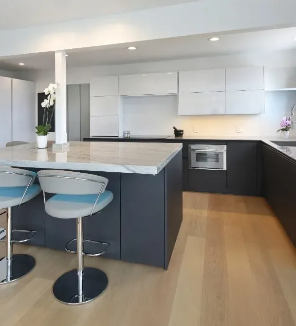 Condo on Girard by Studio Europa Leicht